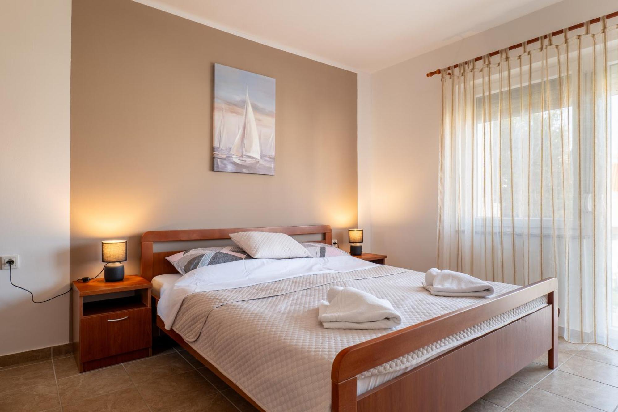 Apartment Wish - Two Bedrooms With 2 Ac Renewed Pag Town Kültér fotó